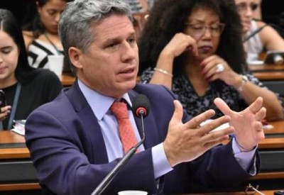  Emendas inviabilizam políticas públicas, diz Paulo Teixeira