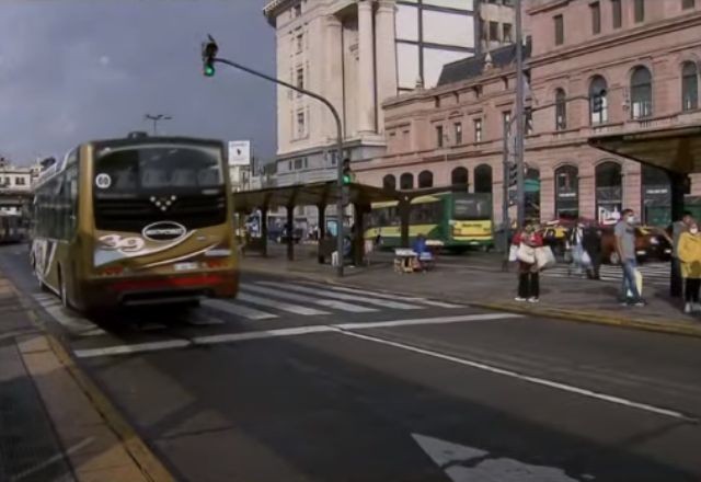 Imagem da noticia Sindicatos promovem greve geral na Argentina; voos entre Brasil e país vizinho são afetados