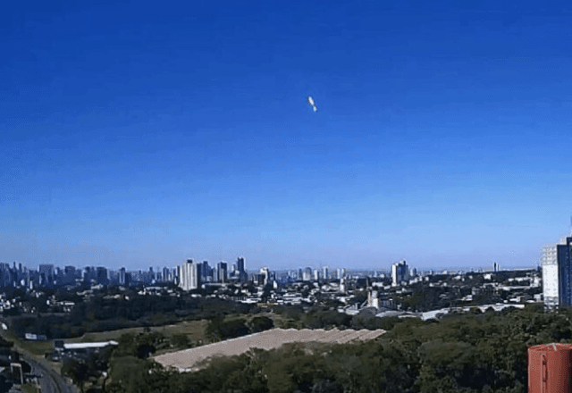 Câmeras registram momento em que meteoro cruza o céu de Maringá, no Paraná