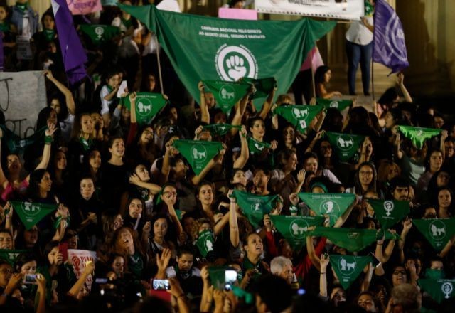 Imagem da noticia Maceió aprova lei que obriga mulher a ver imagens de fetos antes de aborto legal