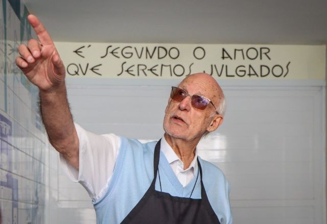 Padre Júlio sobre CPI: "Devemos deixar dependentes químicos morrerem de fome?"