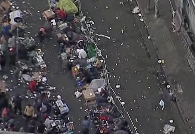 Prefeitura de São Paulo instala grades na "cracolândia"