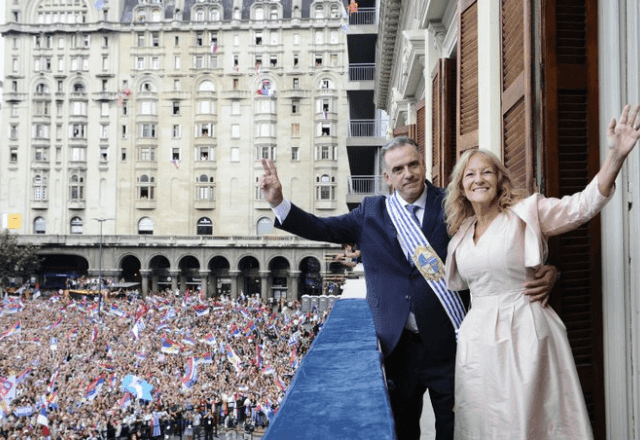 Imagem da noticia Yamandú Orsi assume presidência do Uruguai e marca retorno da esquerda ao poder