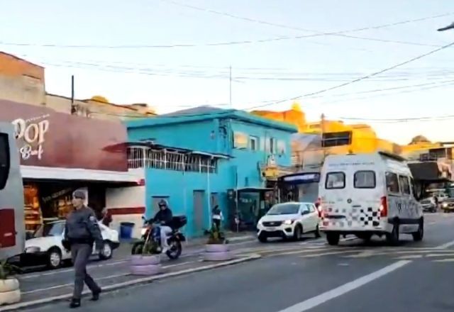 Imagem da noticia Acidente deixa dois mortos e mãe e filho de 4 anos feridos em SP