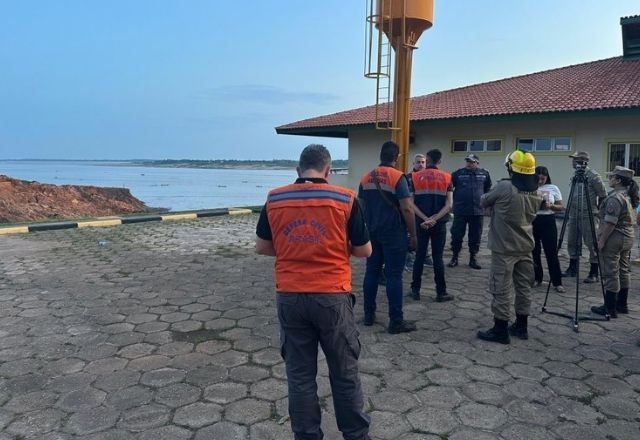 Imagem da noticia Governo envia equipe de apoio a Manacapuru (AM) após porto desabar; buscas por desaparecidos continuam