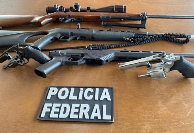 Imagem da noticia PF faz operação contra fraudes no registro de CACs em Goiás