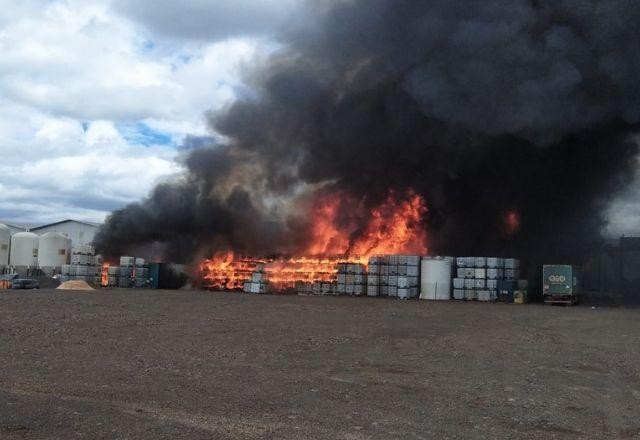 Imagem da noticia Incêndio atinge indústria química em Santa Catarina