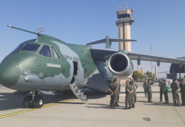 Imagem da noticia Terceiro avião da FAB para repatriar brasileiros de Israel pousa em Tel Aviv
