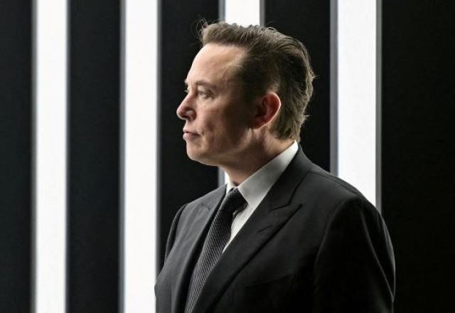 Imagem da noticia Elon Musk anuncia limites para visualização de posts no Twitter
