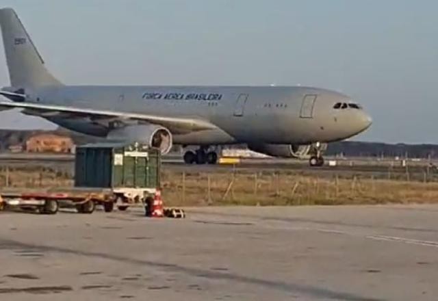 Imagem da noticia Guerra Israel-Hamas: segundo avião da FAB para resgate de brasileiros pousa em Roma