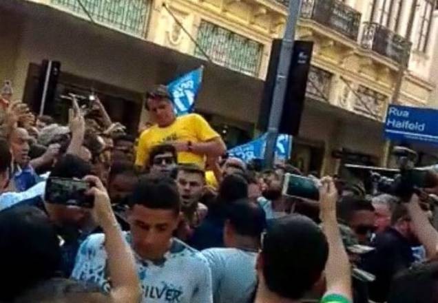 Imagem da noticia Dois anos da facada: Bolsonaro posta vídeo do ataque e agradece orações