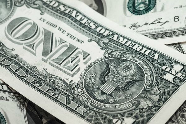 Dólar comercial atinge o maior valor desde dezembro de 2016