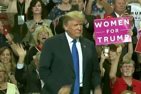 Imagem da noticia Donald Trump será investigado por fraude tributária