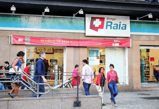 Imagem da noticia Anvisa proíbe Raia Drogasil de vender medicamentos das marcas Needs e Bwell