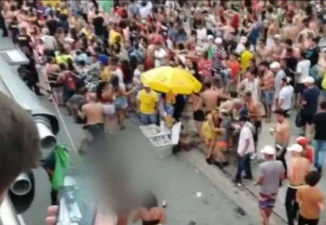 Duas pessoas são baleadas em bloco de Carnaval em São Paulo