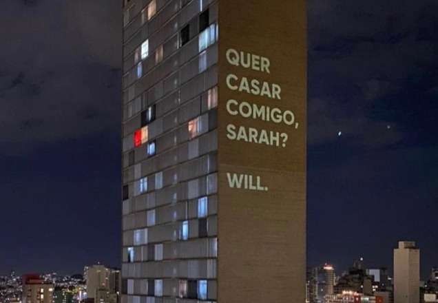 Imagem da noticia Durante quarentena, pedido de casamento é projetado em prédio de BH