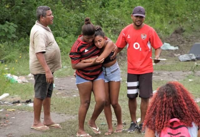 Imagem da noticia Moradores dizem que "tinham pais de família" entre as vítimas no mangue