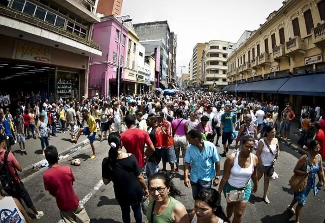 Imagem da noticia Renda per capita cresce 6,9% em 2022, segundo IBGE