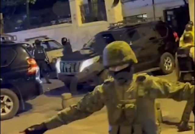 Imagem da noticia México rompe relações diplomáticas com Equador