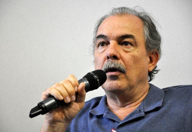 Imagem da noticia Conselho do BNDES aprova nome de Mercadante para presidência