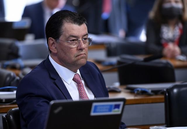 Imagem da noticia Relator da Tributária, Eduardo Braga lidera reserva em emendas: R$ 59 milhões