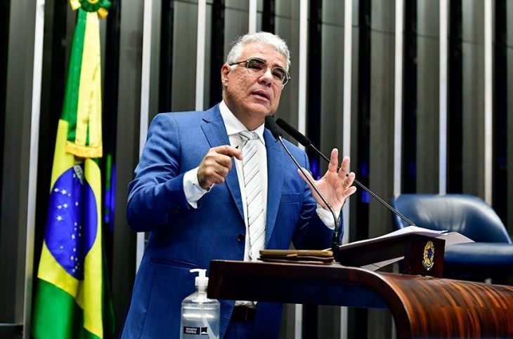 Imagem da noticia Senador acusa Alcolumbre de suspender sessões devido caso Master e anuncia que vai doar salário de fevereiro