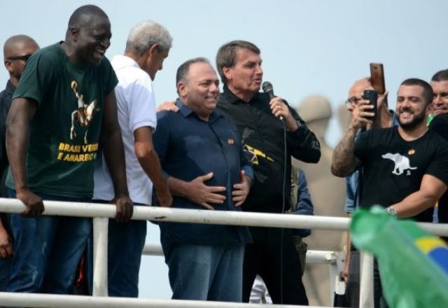 Imagem da noticia CGU derruba sigilo de processo contra Eduardo Pazuello no Exército