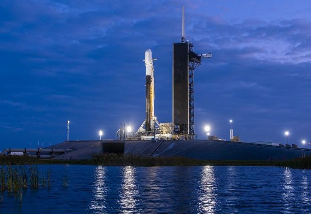 Imagem da noticia SpaceX adia lançamento de foguete à Lua