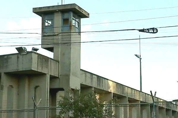 Imagem da noticia Em Goiás, presos voltam a se rebelar nesta sexta-feira