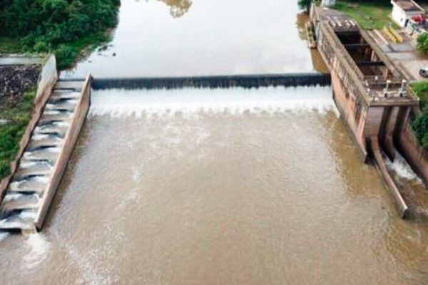 Imagem da noticia Em Juatuba, lama da Vale interrompe captação de água do rio Paraopeba