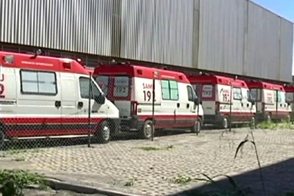 Imagem da noticia Em MG, quase 20 ambulâncias do Samu estão paradas em um galpão