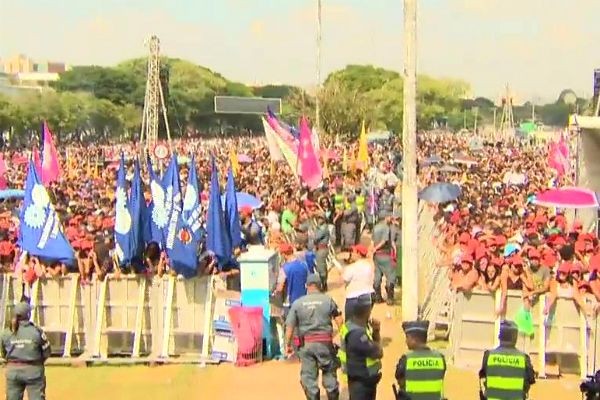 Imagem da noticia Em SP, CUT comemora o 1º de maio com shows, sorteios e protestos