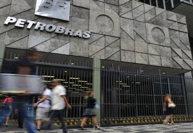 Imagem da noticia Em nota, Petrobras diz que colabora com investigações da Lava Jato