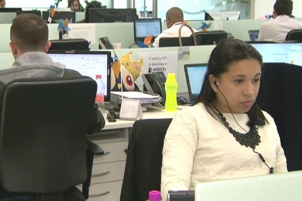 Imagem da noticia Empresários analisam reforma trabalhista com cautela