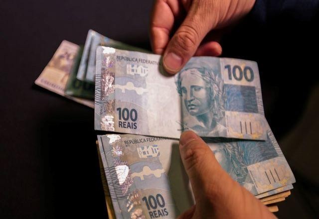 Imagem da noticia Governo estuda 'pacote de proteção' para blindar consignados