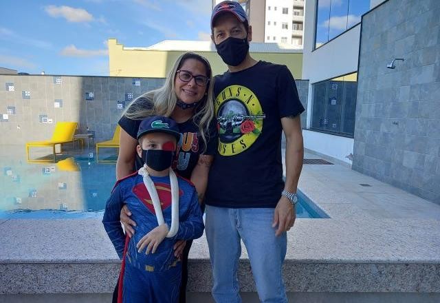 Imagem da noticia Menino que caiu de atração no Beto Carrero recebe alta hospitalar