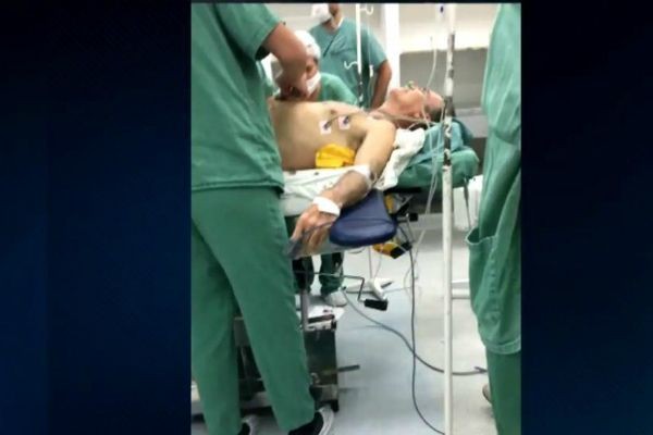 Equipe médica adia cirurgia de Jair Bolsonaro em São Paulo