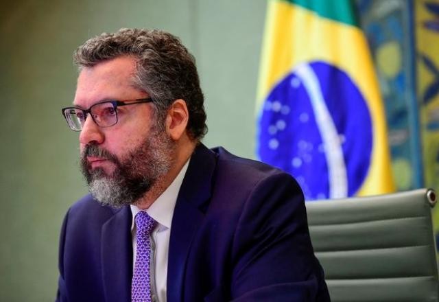Imagem da noticia Itamaraty bancou palestras sobre covid com investigados por fake news