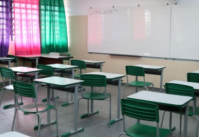 Imagem da noticia Prefeitura de Cardoso (SP) proíbe celular nas escolas municipais