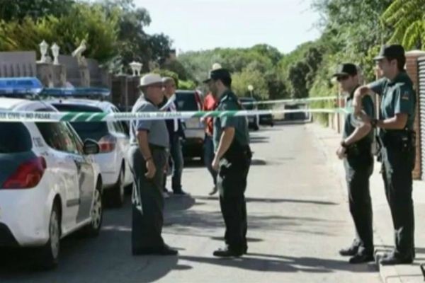 Espanha: Família brasileira é encontrada morta dentro de casa
