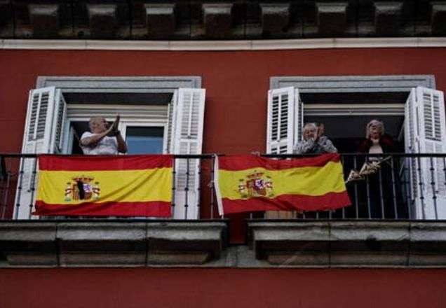 Espanha celebra menor número de mortes por coronavírus  em um dia