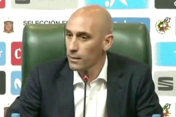 Imagem da noticia Espanha troca de técnico a dois dias da estreia no Mundial da Rússia