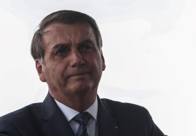 Imagem da noticia Bolsonaro lamenta morte de brasileira na França