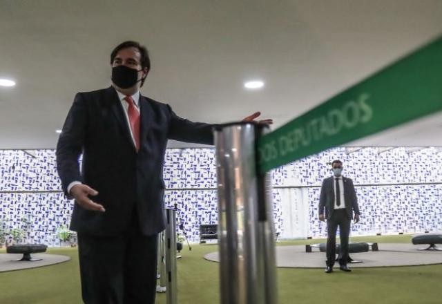 Imagem da noticia Do PSL ao PT: Maia amplia bloco com oposição e reúne 281 deputados