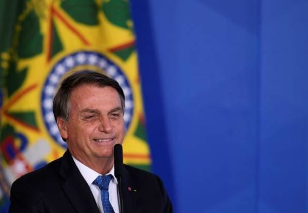 Imagem da noticia Bolsonaro sanciona lei de trânsito que permite até o dobro de pontos na carteira