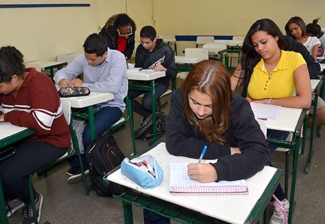 Retorno facultativo: volta às aulas em SP começa em 3 de novembro