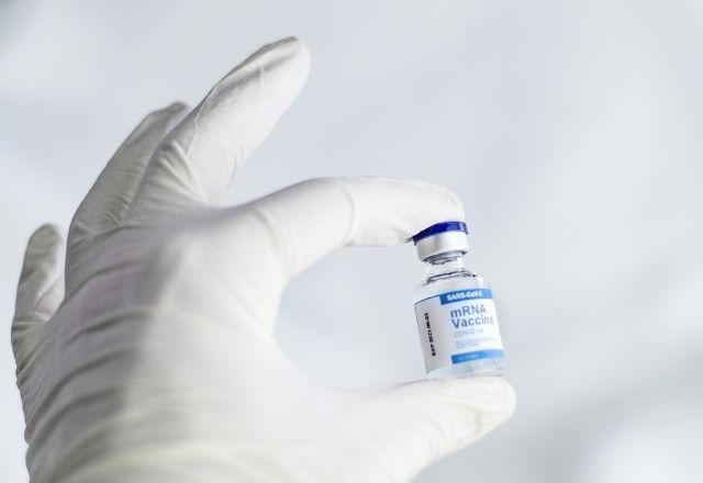 Anvisa autoriza mais um ensaio clínico de vacina contra covid-19