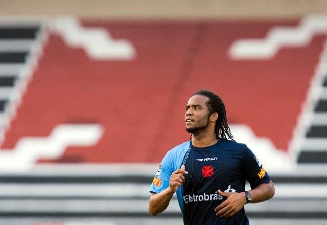 Imagem da noticia Ex-jogador Carlos Alberto é vítima de racismo na internet