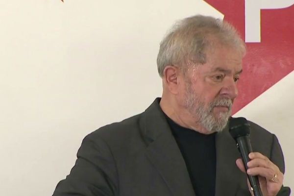 Ex-presidente Lula ironiza delações da JBS e pede eleição direta 
