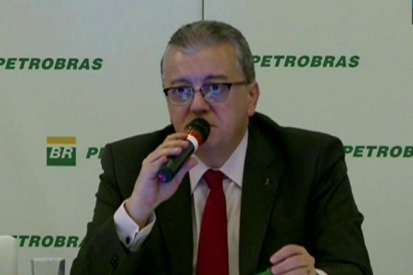 Imagem da noticia Ex-presidente da Petrobras e do BB é preso, suspeito de negociar propina